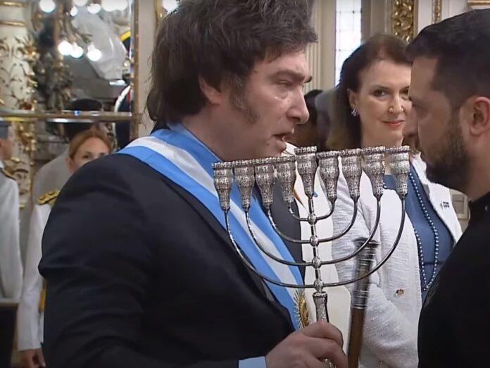 UlnQfIIR__2000x1500__1